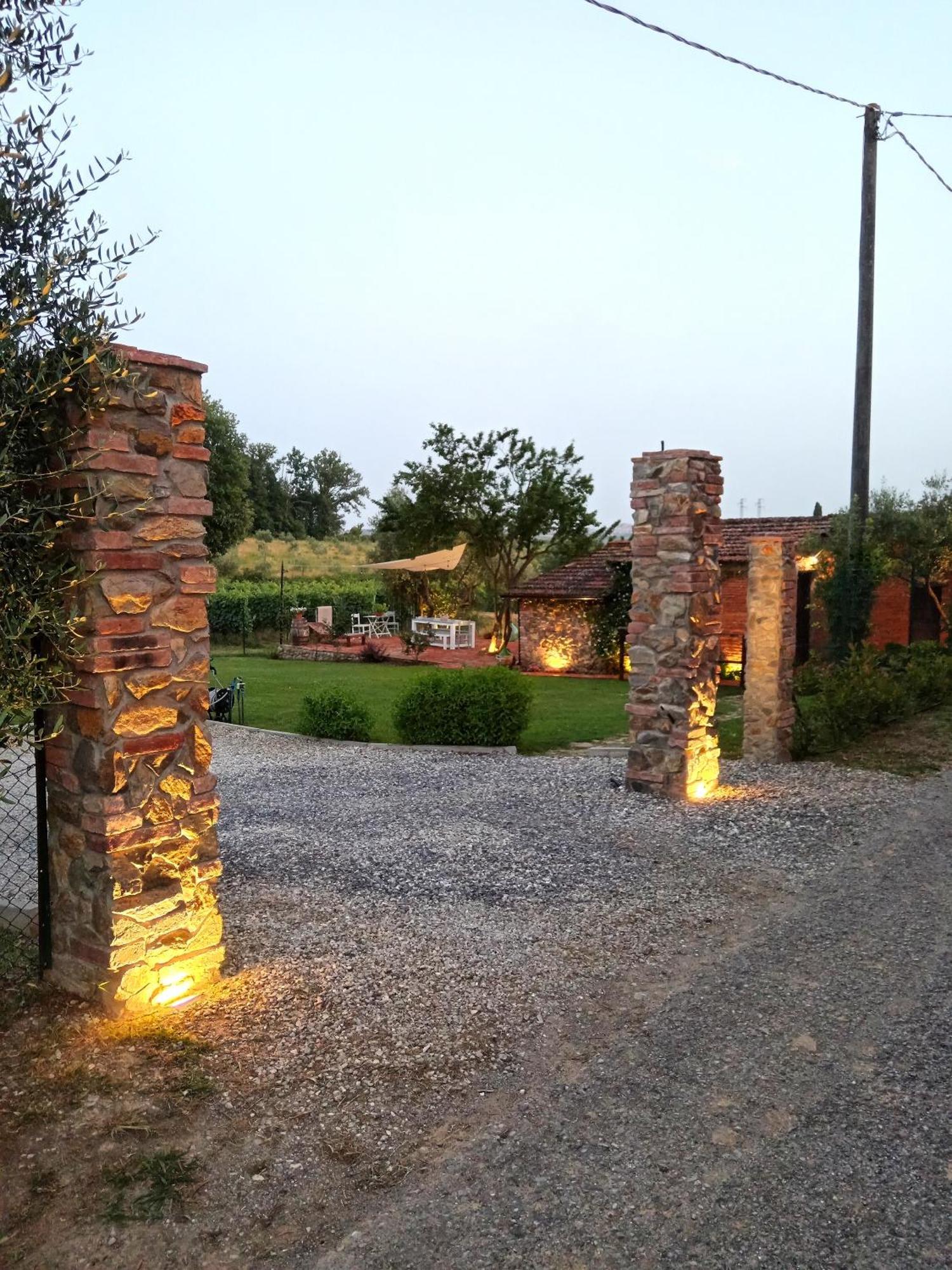 Casale - La Camera Di Leda Lamporecchio Buitenkant foto